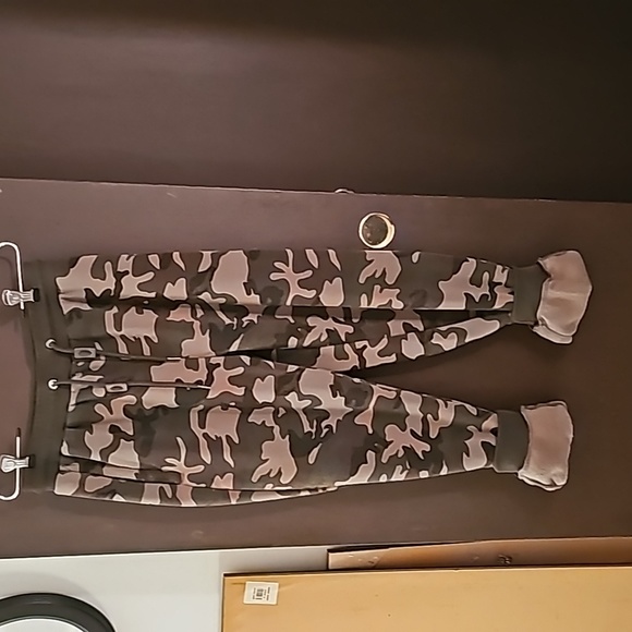 Sweatpants camo. - Picture 2 of 4